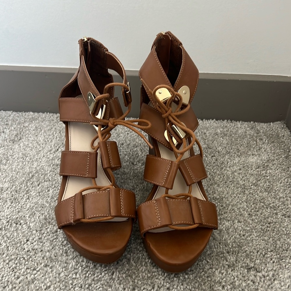 Bar III tan wedges, 7M